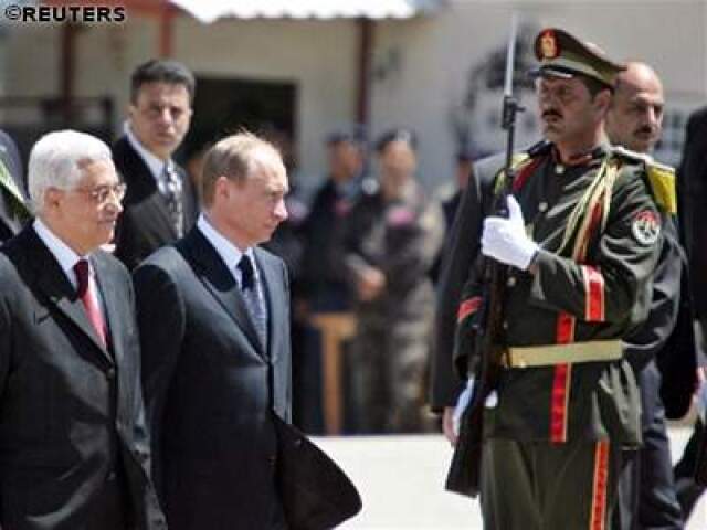 Vladimir Putin a Mahmúd Abbás