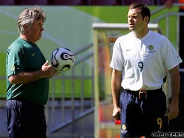 Viduka, Hiddink