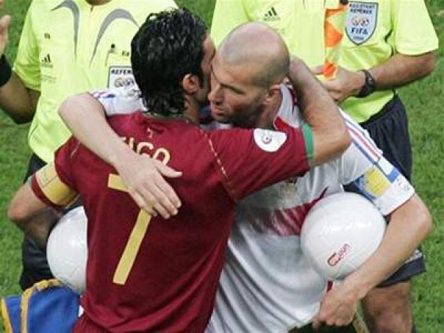 Figo a Zidane
