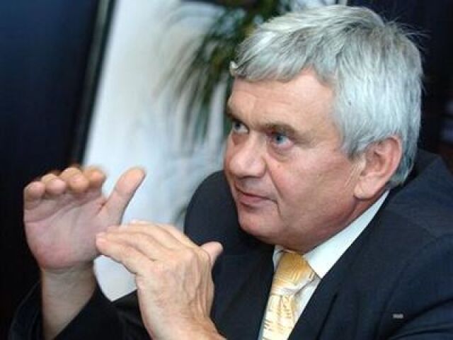 Ľubomír Jahnátek