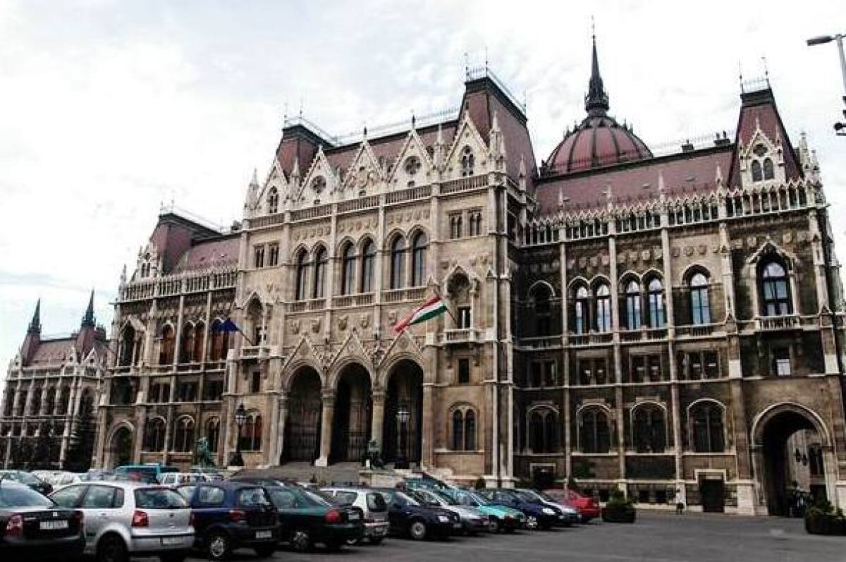 Budova parlamentu v Budapešti.