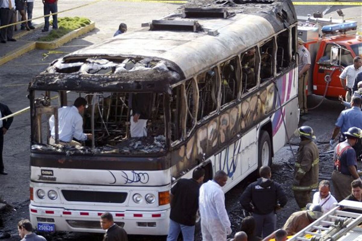 Zhorený autobus