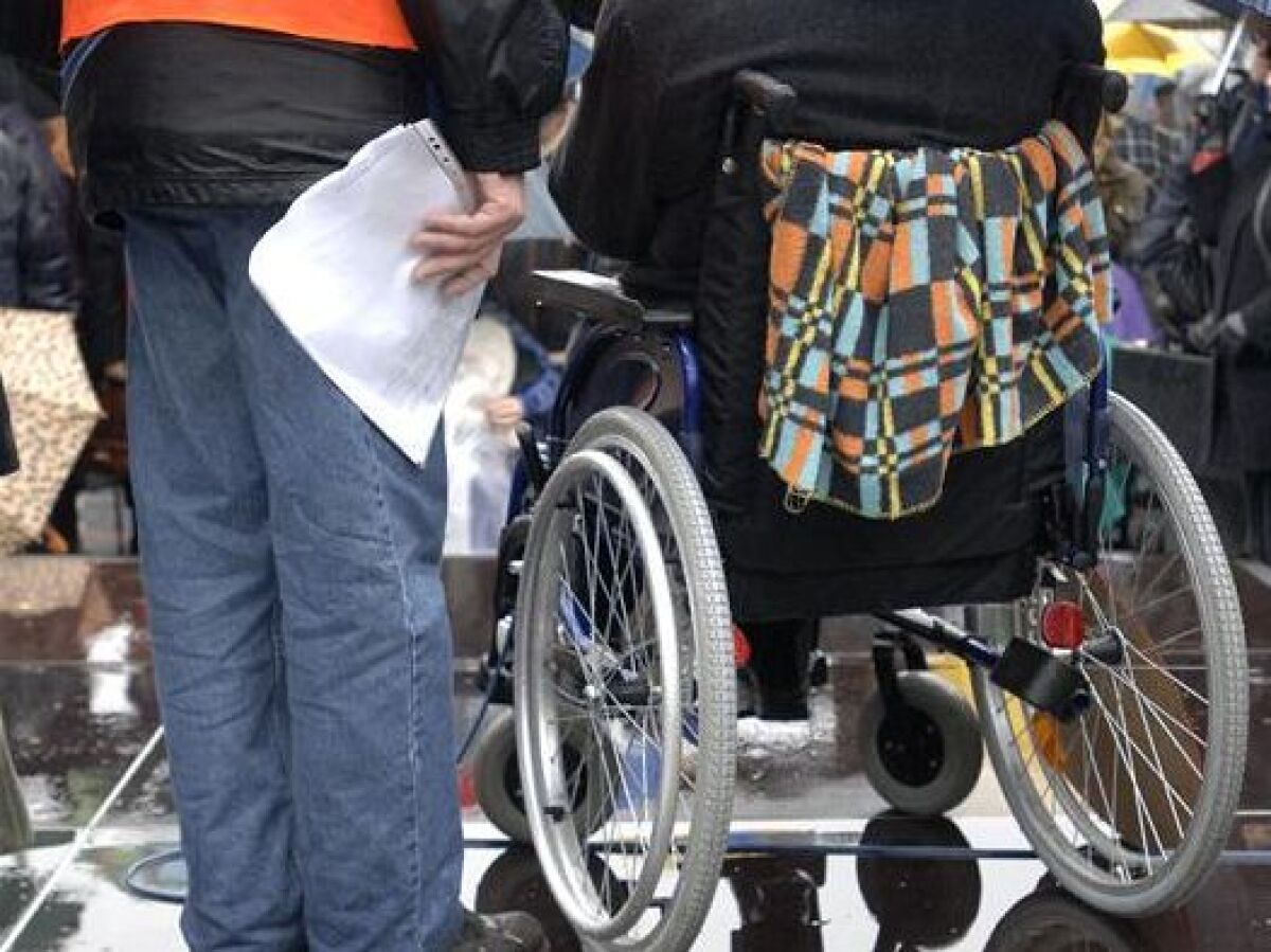 Invalid, postihnutý