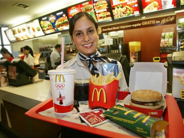 Hamburger vo fast-food reštaurácii McDonalds
