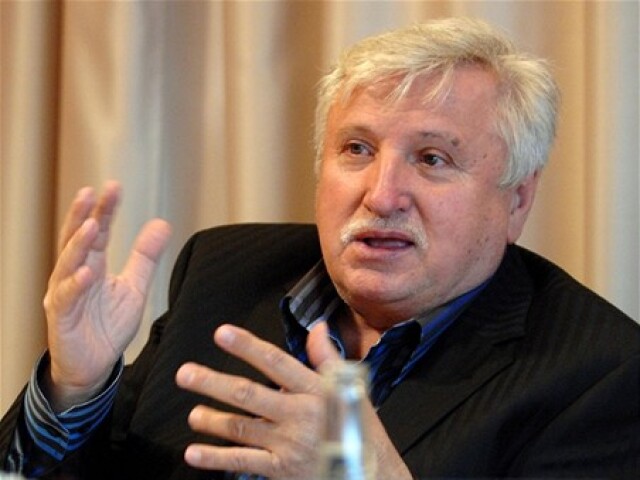 Kamil Peteraj