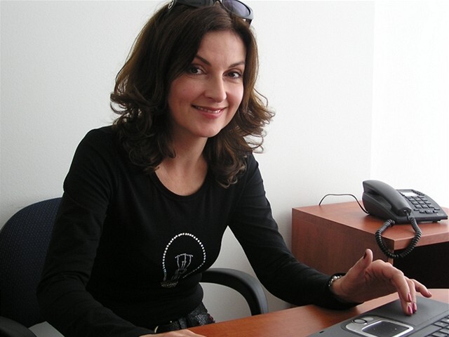 Speváčka Beáta Dubasová