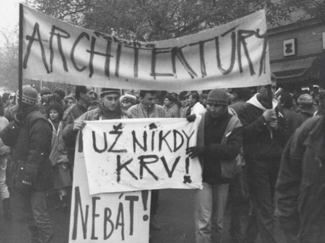Nežná revolúcia v Bratislave