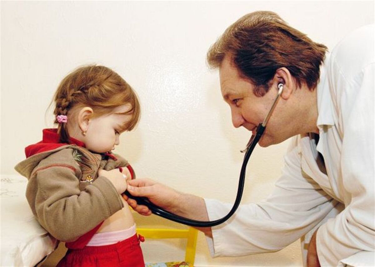 zdravotníctvo, pacient, lekár, doktor, nemocnica, rontgen, vyšetrenie, prehliadka, chrípka