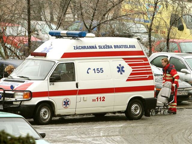 Sanitka, zdravotníctvo, pacient, úraz