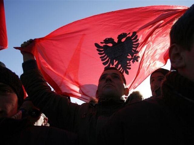 Kosovo oslavuje samostatnosť