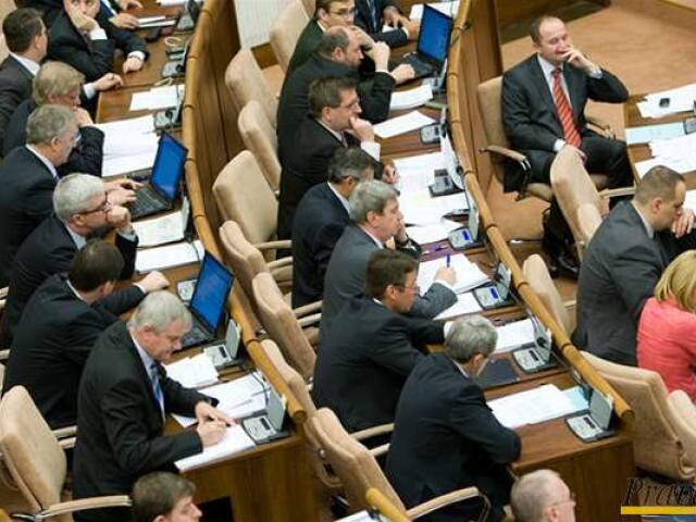 Parlament, poslanci, NR SR