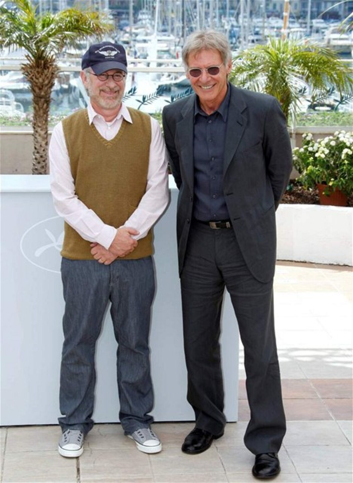 Steven Spielberg (vľavo) a Harrison Ford