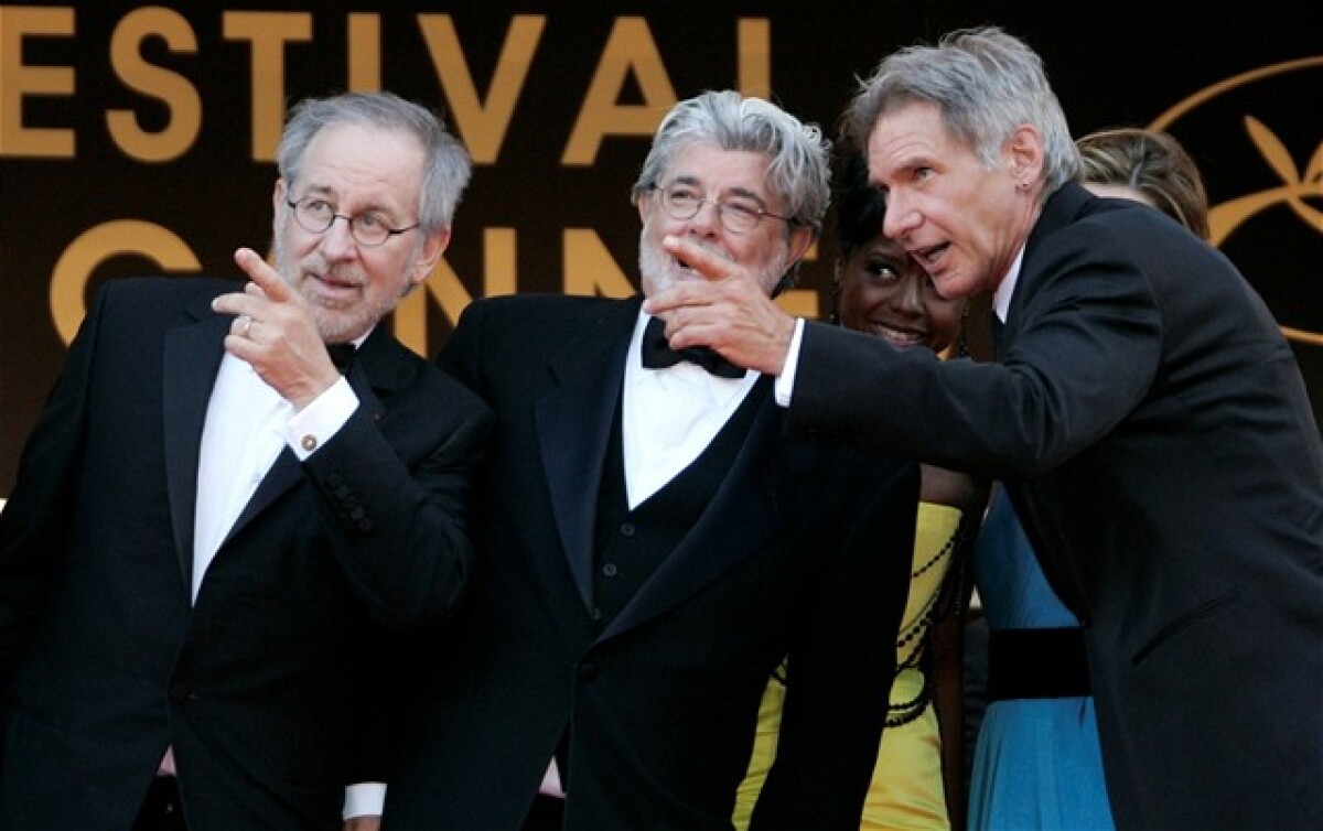 Zľava: Steven Spielberg, George Lucas a Harrison Ford