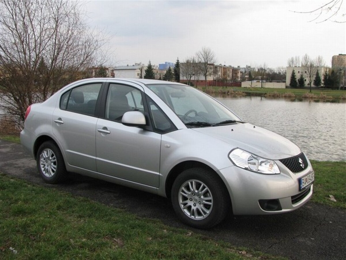 Suzuki SX4 sedan