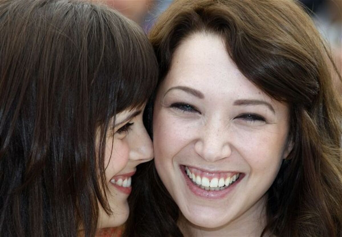 Laura Smet (vpravo) a Clementine Poidatz
