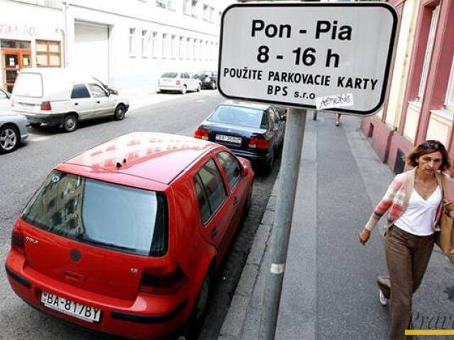 Auto, parkovanie