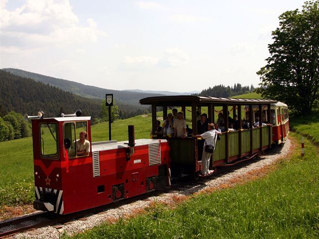Oravská lesná železnica