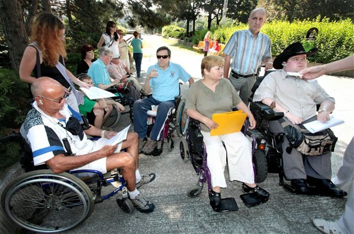 Telesne postihnutí, invalidi, protest