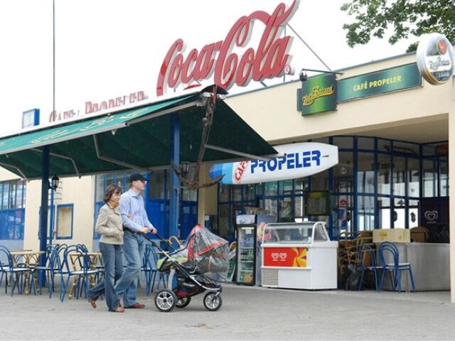 Café Propeler