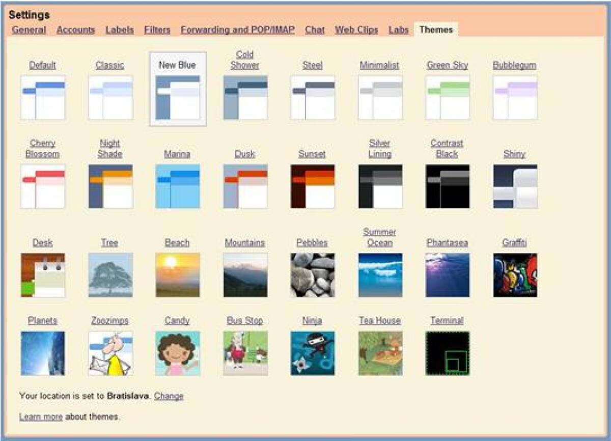 Zmena motívu webového rozhrania služby Gmail je užívateľovi prístupná cez záložku Themes.