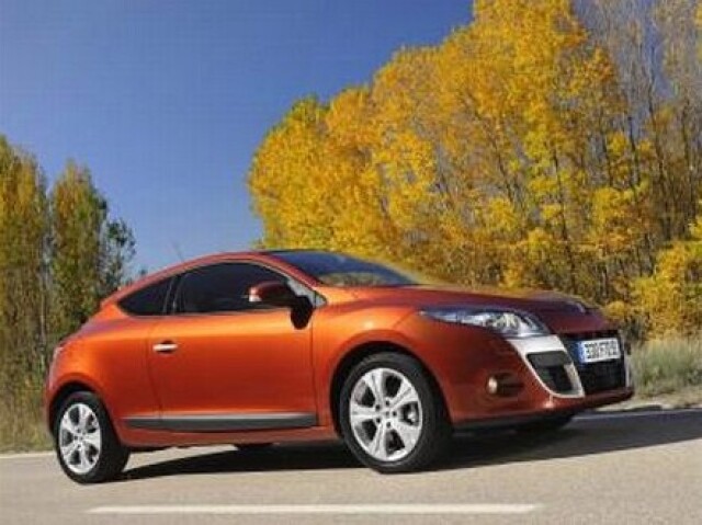 Coupé získalo športovejší strih.