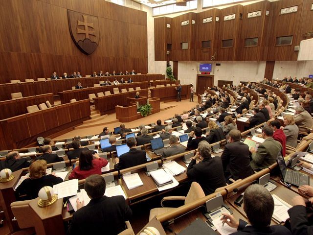 Parlament, poslanci, NR SR