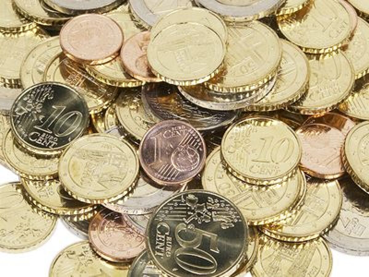 Euro, mince, peniaze