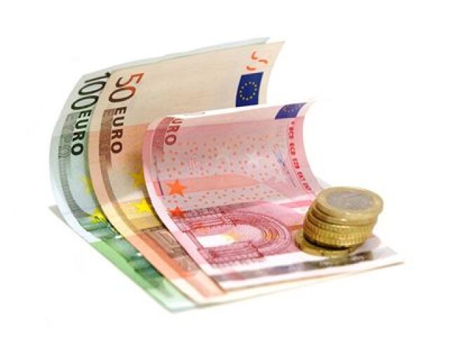 Euro, mince, bankovky, odvody