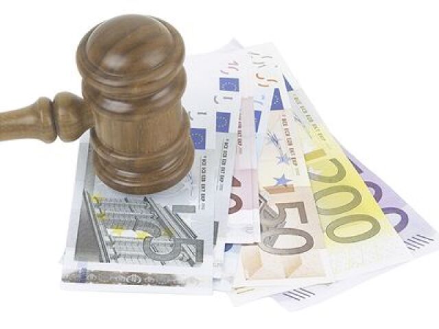 Súd, peniaze, euro, kladivko