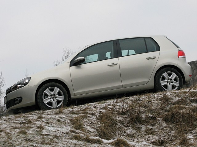 Rázvor 2578 mm ostal zachovaný.
