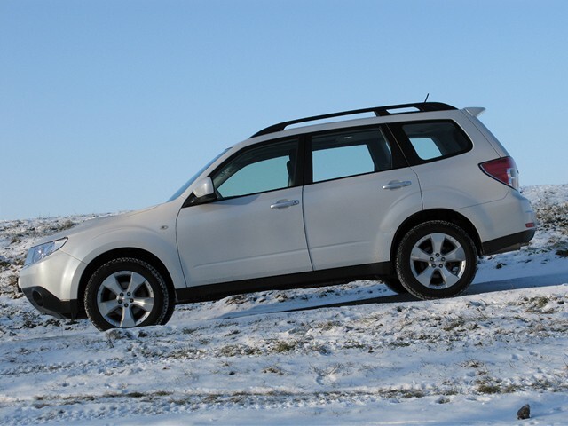 Dlhý predný previs ukrýva nový turbodiesel.