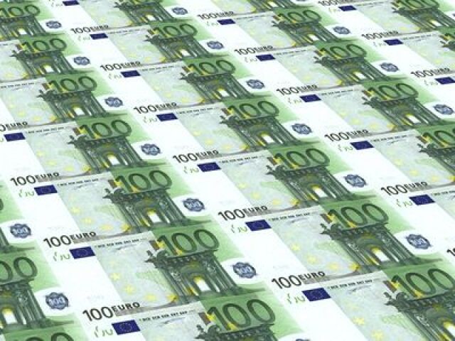 Euro, peniaze, mena