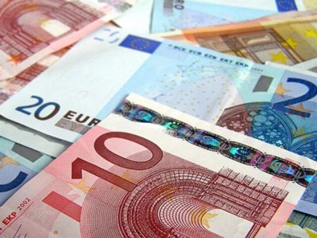 Euro, peniaze, bankovky