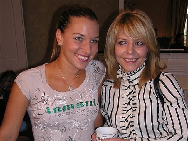 Dominika Cibulková prišla spolu s mamou.