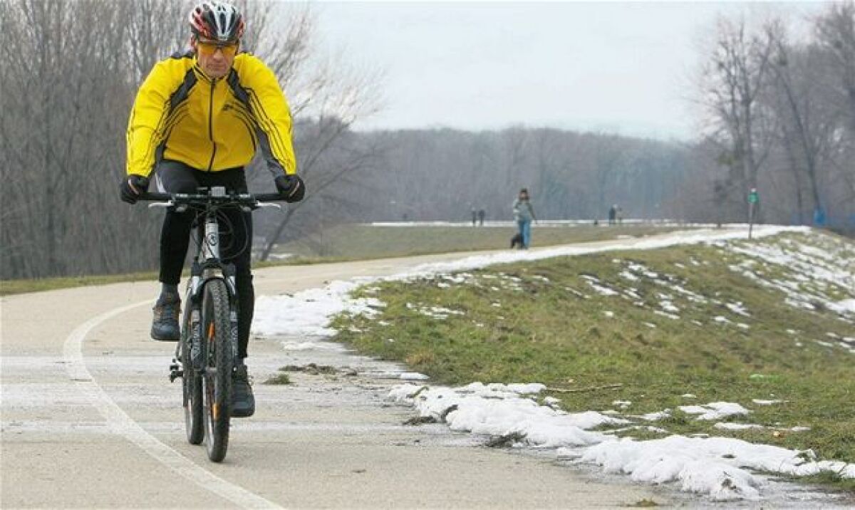 pošasie, zima, sneh, jar, jeseň, hrádza, bicykel, cyklista