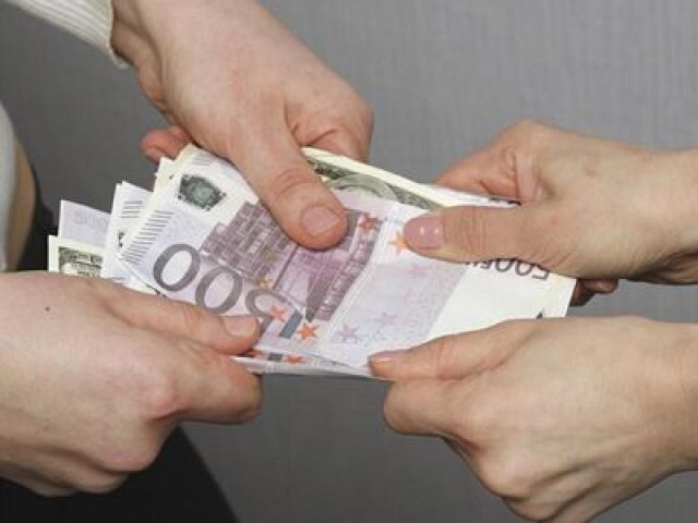 Mzda, plat, euro, peniaze
