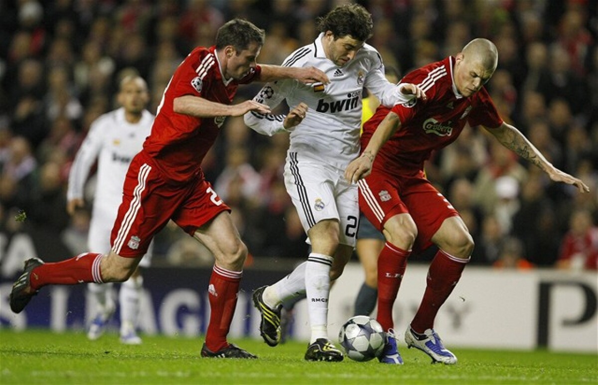 Škrtel Carragher Higuaín