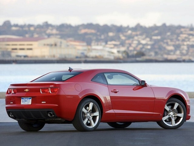 Chevrolet Camaro LT s optickým paketom RS.