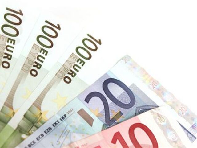 euro - peniaze - bankovky