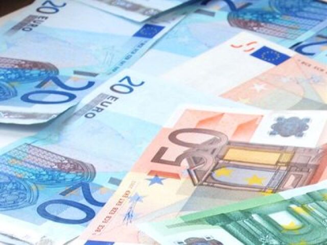 Euro, peniaze, bankovky