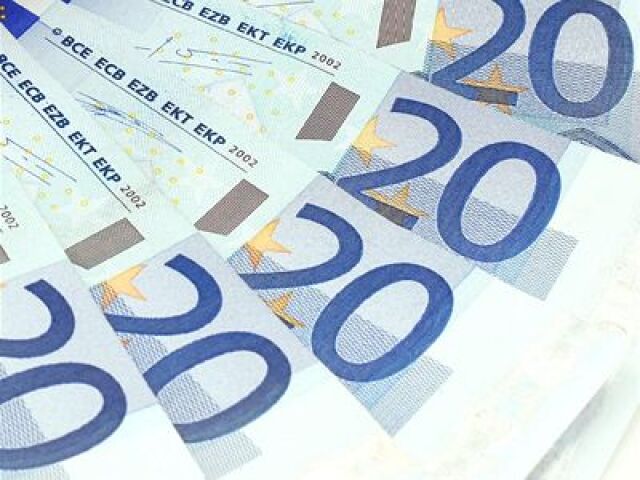 Peniaze, euro, bankovky