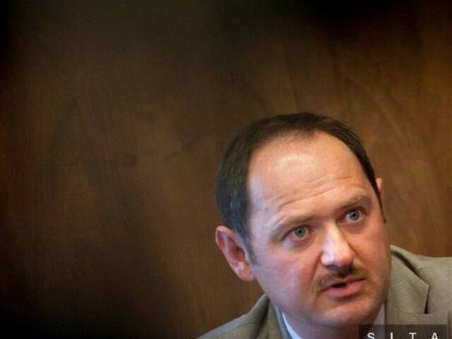 Zsolt Simon 