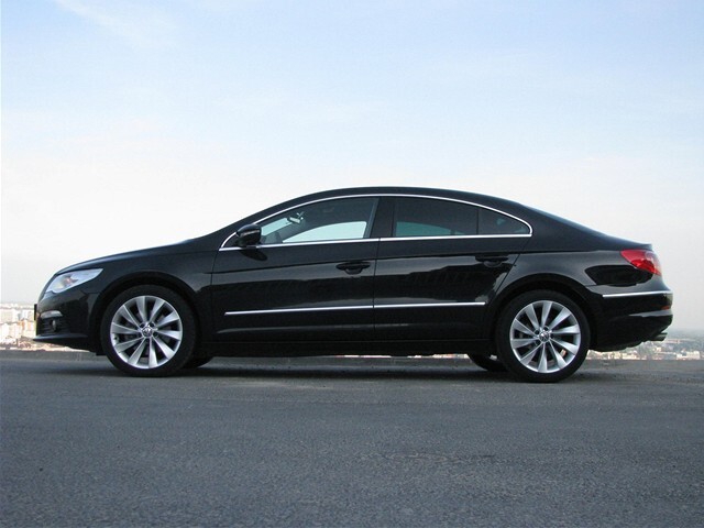 Takejto siluete vďačí Passat CC za označenie "Coupé" vo svojom názve.