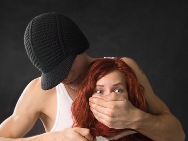 Znásilnenie, prepady: Ako znížiť riziká?
