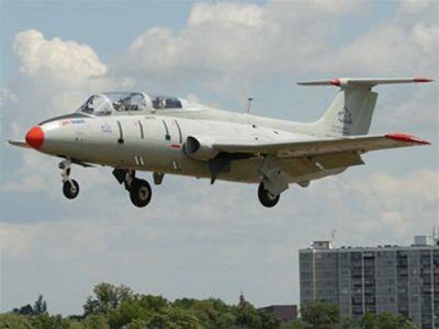 L-29 Delfín