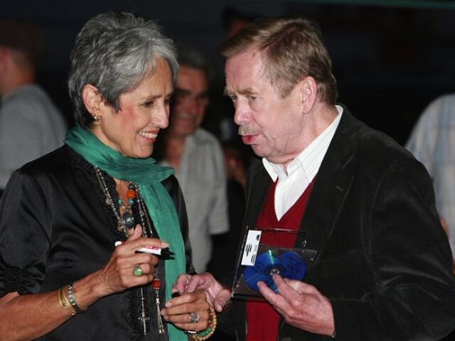 Havel, Joan Baez 