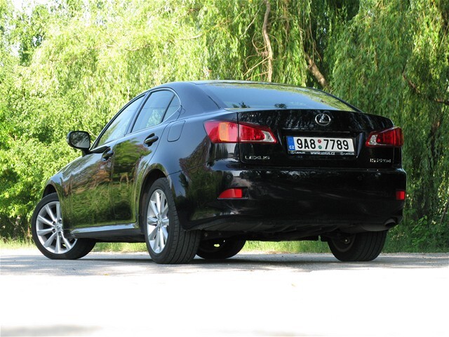 Lexus si neustále zlepšuje imidž.