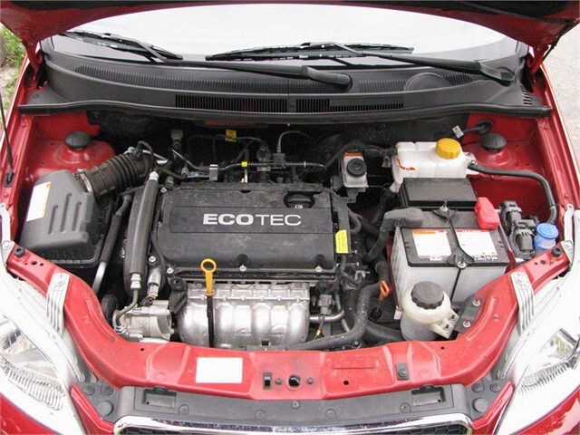1,4 litrový motor produkuje 74 kW (100 k)