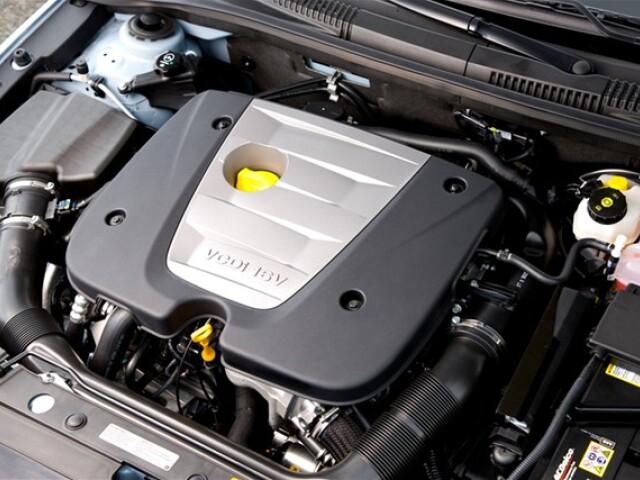 Naftový motor má výkon 110 kW (150 k).