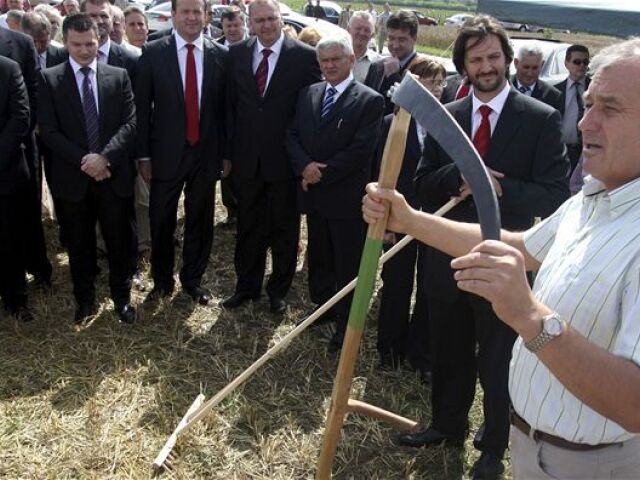 žatva, Becík, Kaliňák